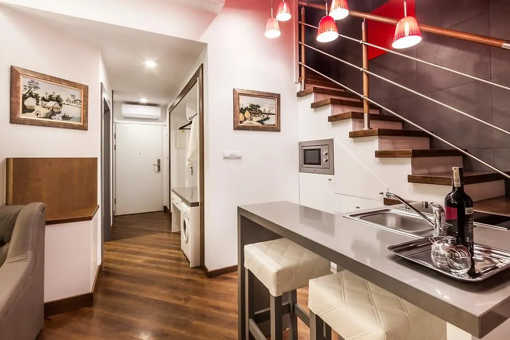 *** アパートホテル Parkside Apartments Old Town クラクフ ポーランド