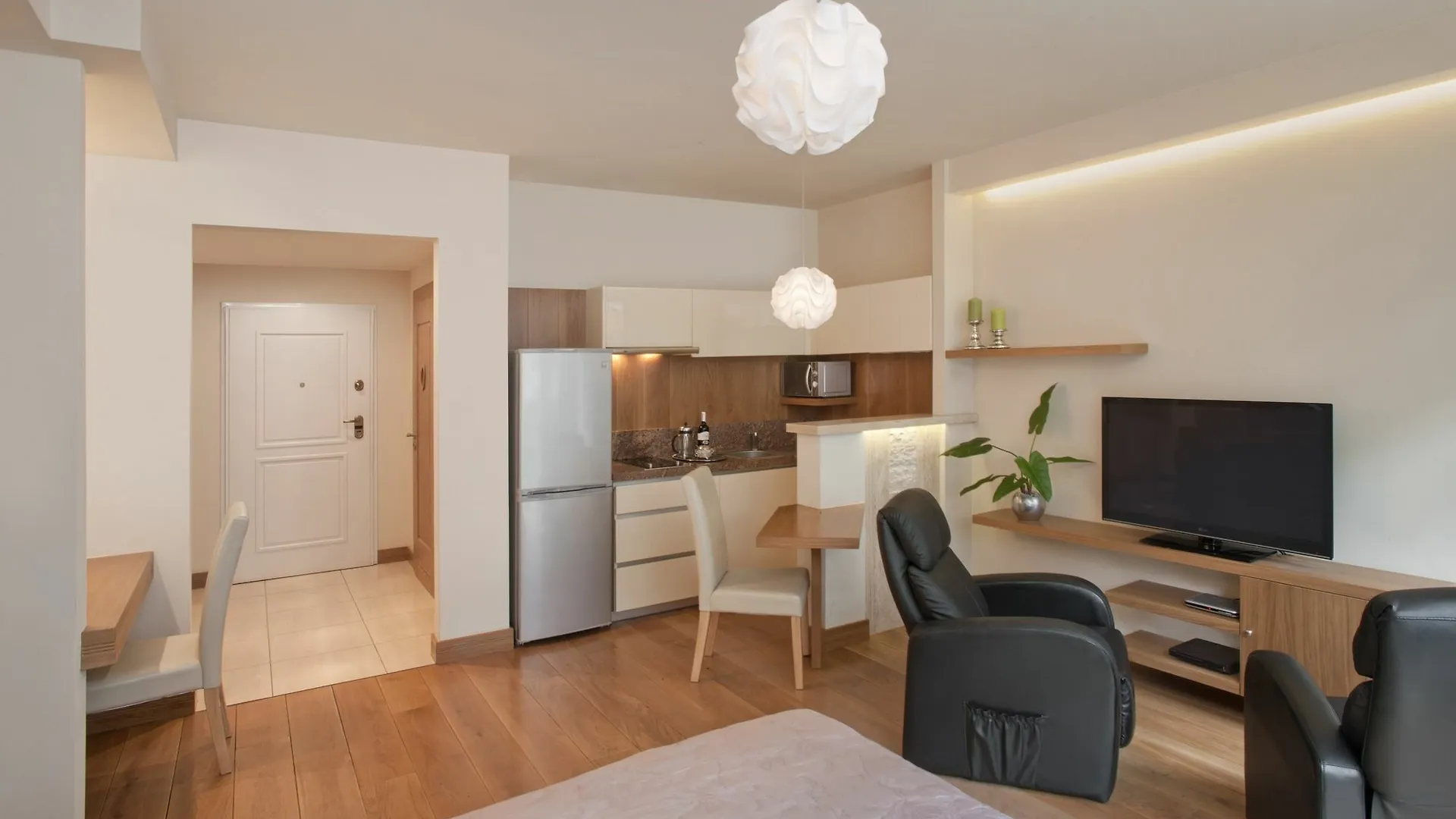 *** アパートホテル Parkside Apartments Old Town クラクフ ポーランド